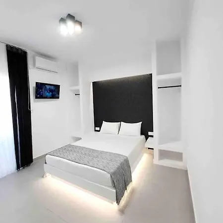 Alisahni Dr * Adamantas (Milos)