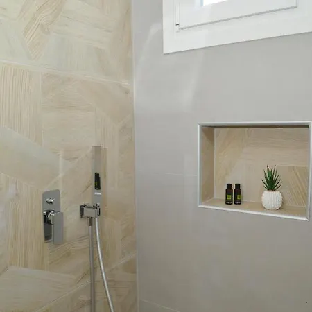 Apartment Alisahni Dr *